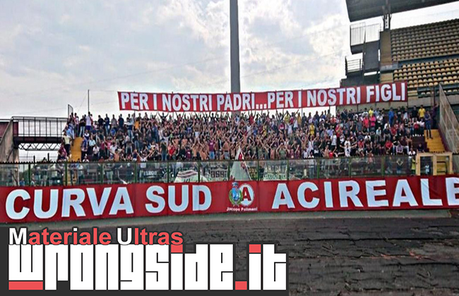 STRISCIONE CURVA SUD ACIREALE